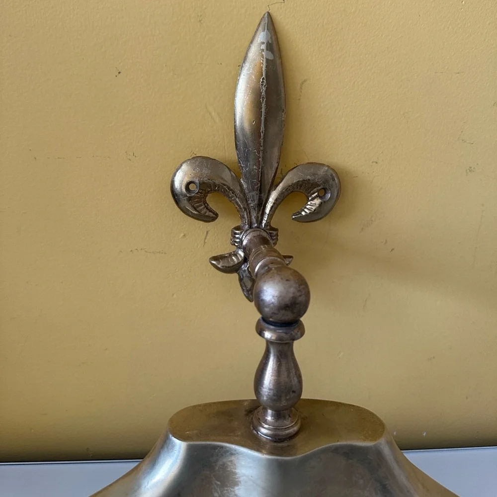 Solid Brass Polished Gold Tone Fleur-de-Lis Wall Mount Hanger